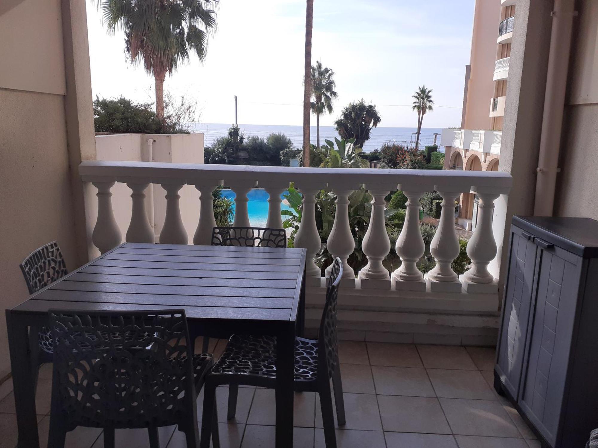 Cannes design vue mer Extérieur photo
